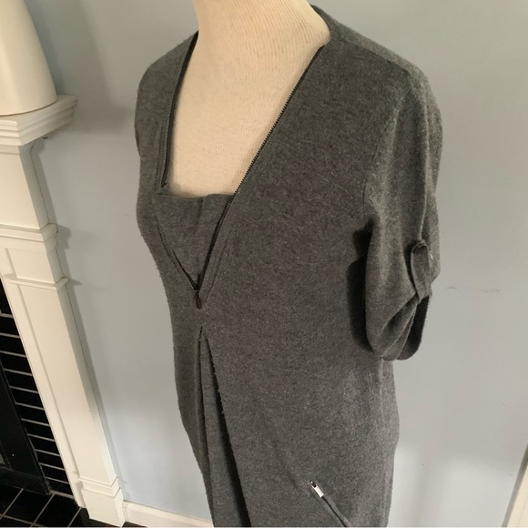 BCBG sweater dress / tunic with edgy zipper details Sz Medium - Picture 3 of 9